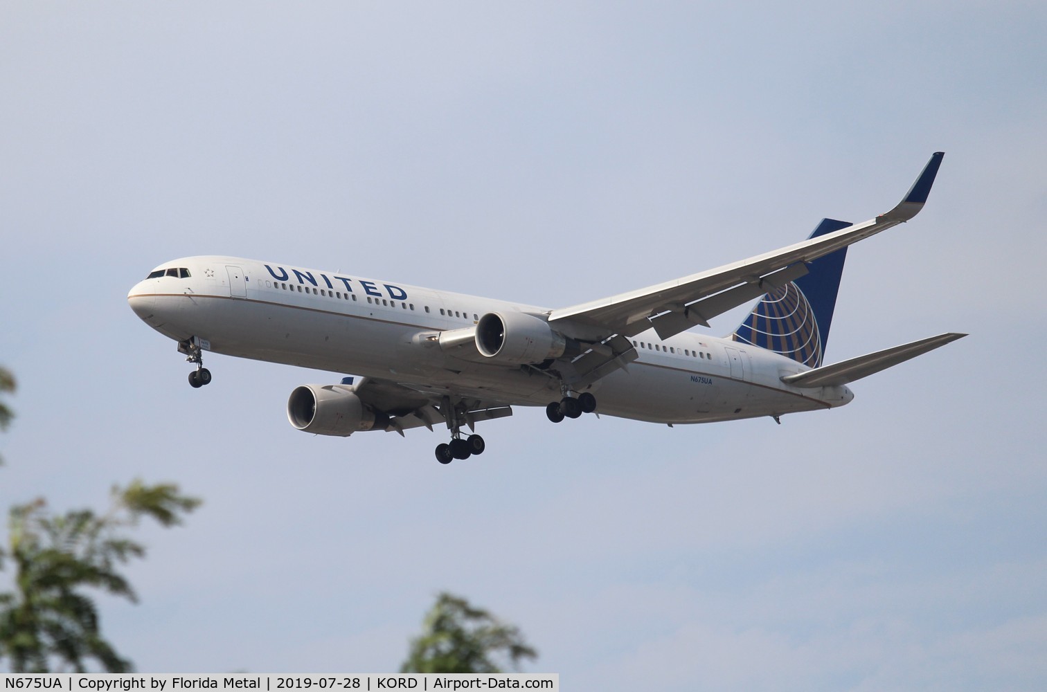 N675UA, 2000 Boeing 767-322 C/N 29243, United