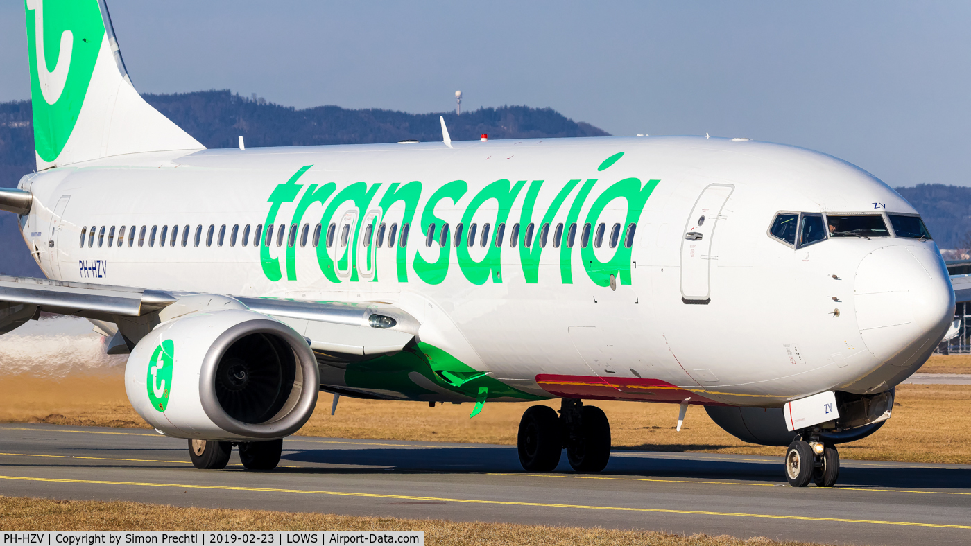 PH-HZV, 2002 Boeing 737-8K2 C/N 30650, PH-HZV @ Salzburg Airport