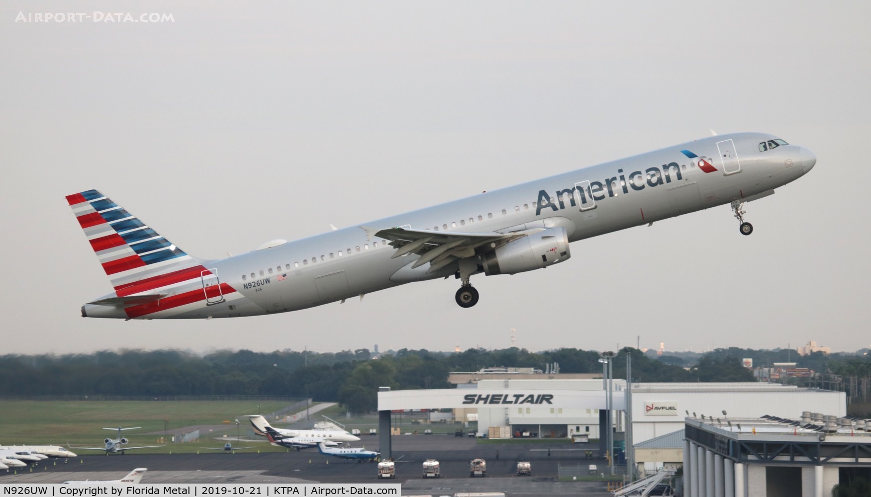 N926UW, 2015 Airbus A321-231 C/N 6618, American