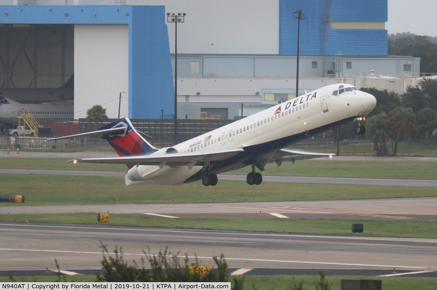 N940AT, 1999 Boeing 717-2BD C/N 55004, Delta