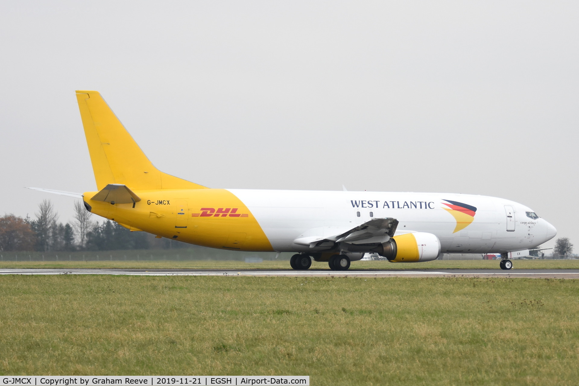 G-JMCX, 1990 Boeing 737-406 C/N 24959, Departing from Norwich.