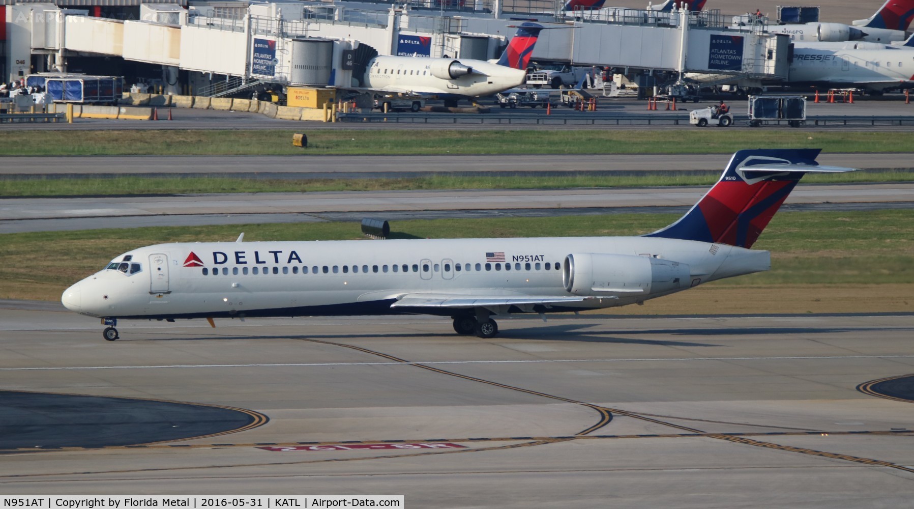 N951AT, 2000 Boeing 717-200 C/N 55013, Delta