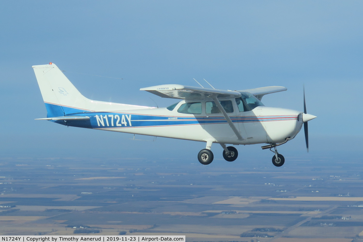 N1724Y, 1977 Cessna 172N Skyhawk C/N 17268676, 1977 Cessna 172N, c/n: 17268676, between KGDB and KOVL
