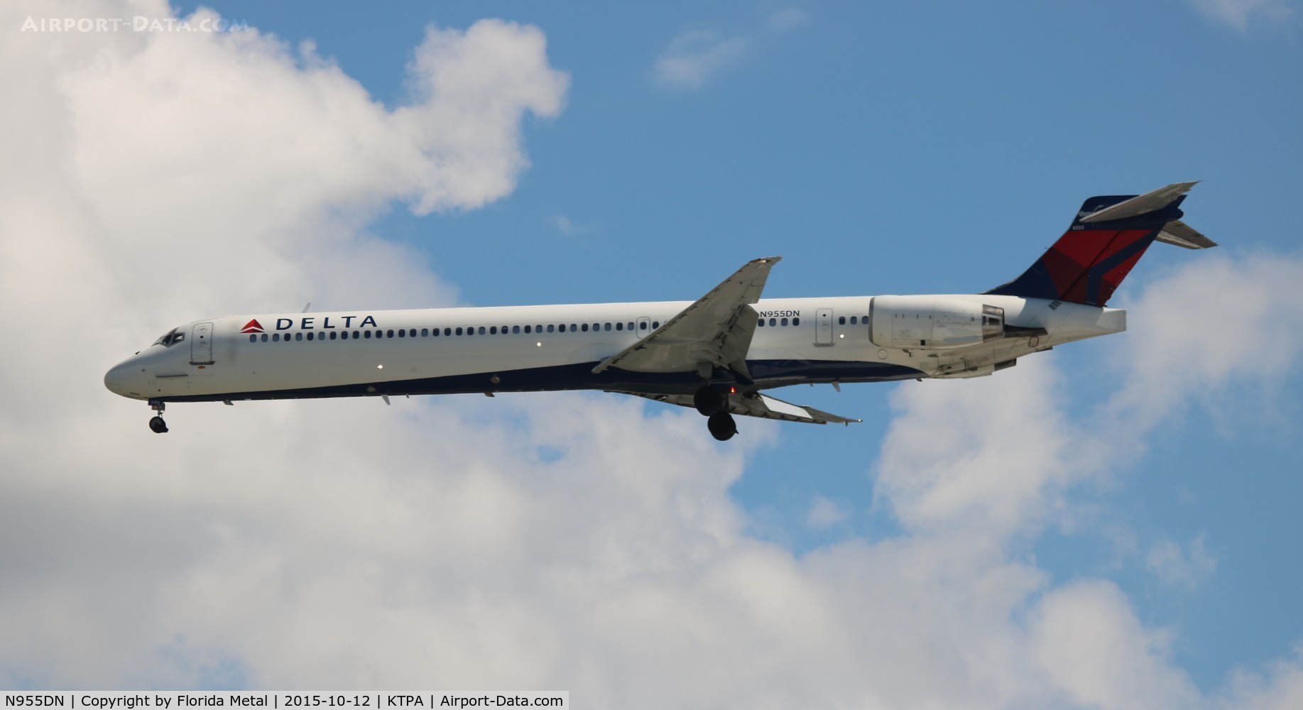 N955DN, McDonnell Douglas MD-90-30 C/N 53525, Delta