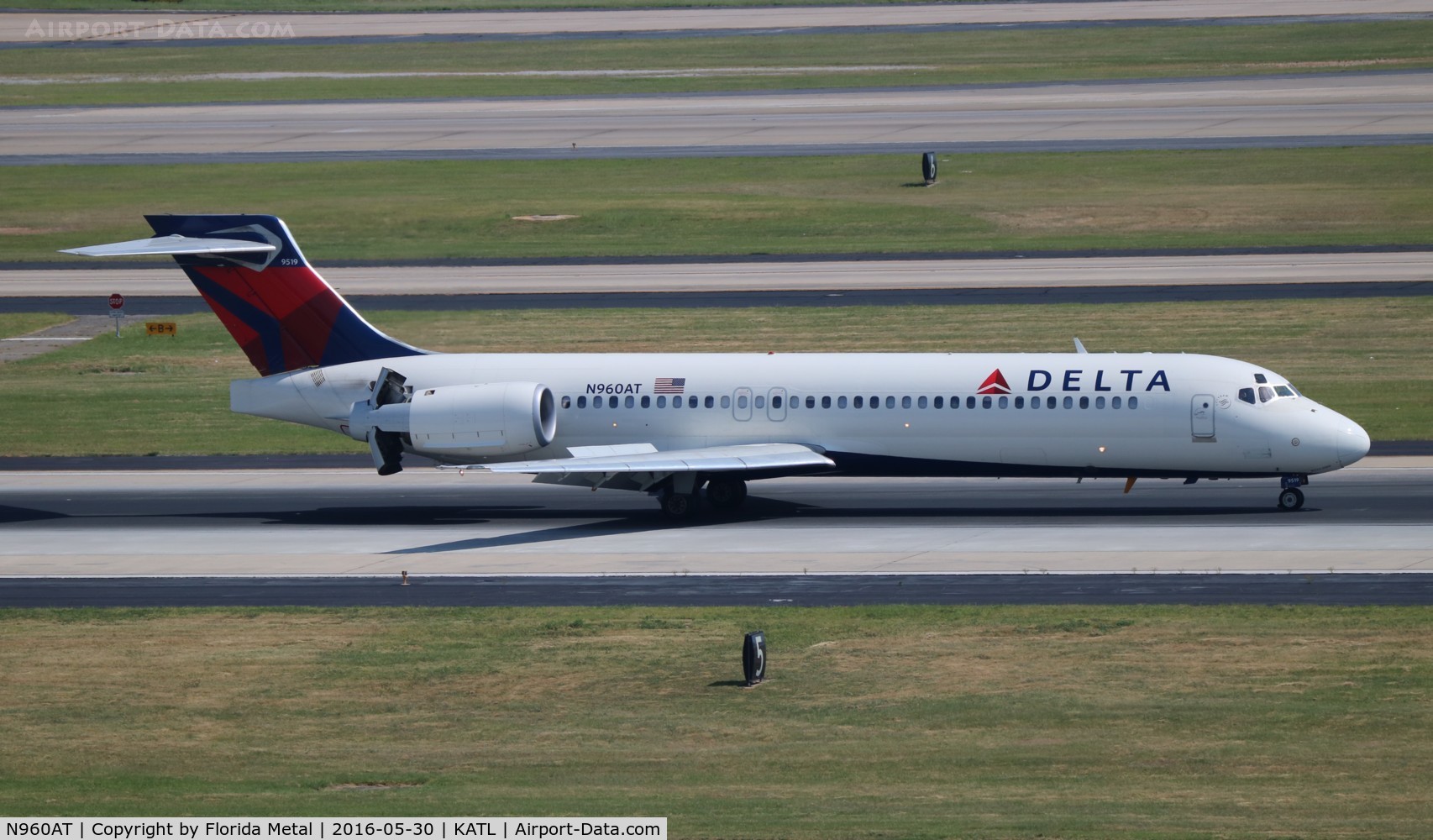 N960AT, 2001 Boeing 717-200 C/N 55022, Delta