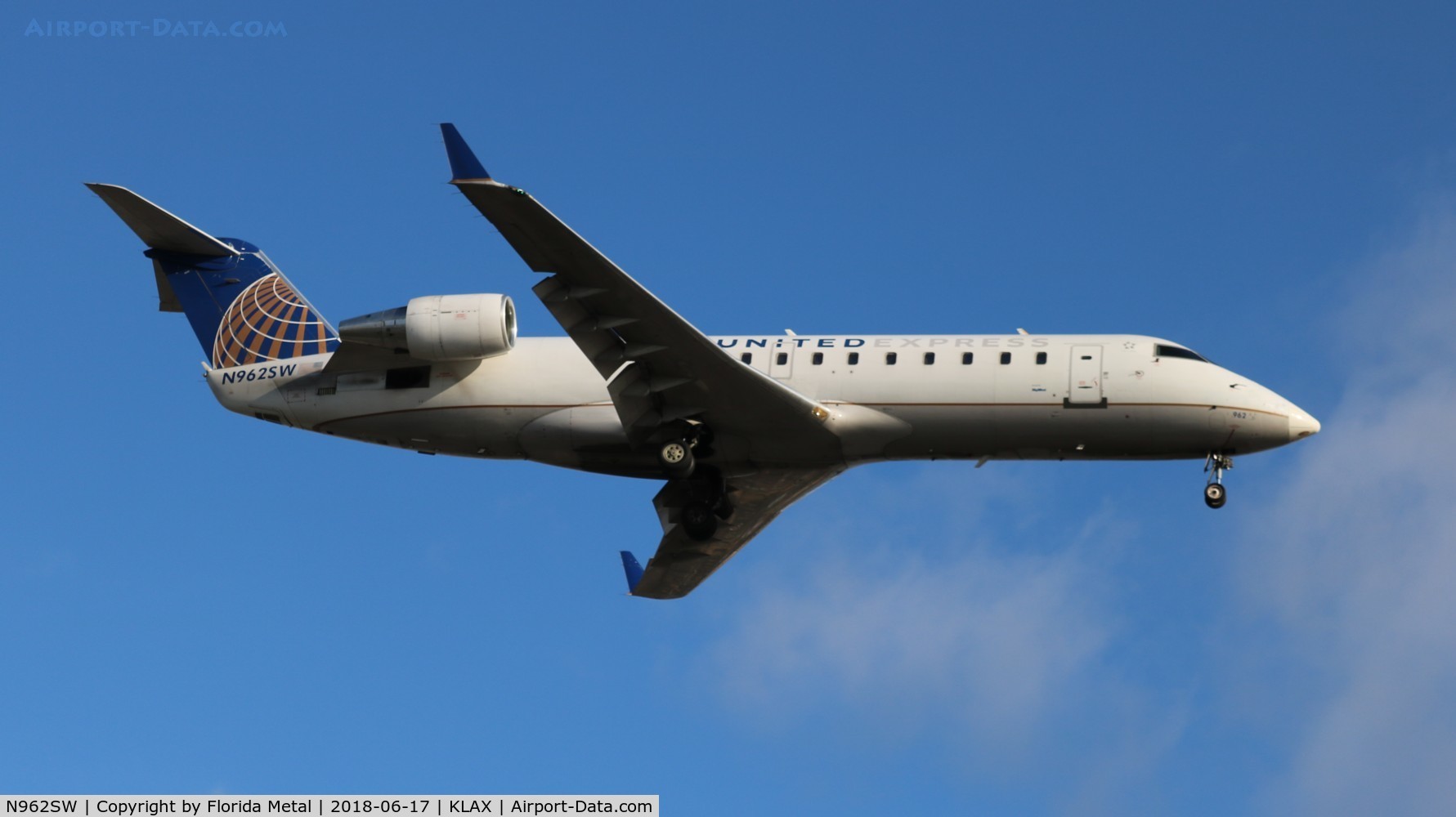 N962SW, 2003 Bombardier CRJ-200ER (CL-600-2B19) C/N 7859, United Express