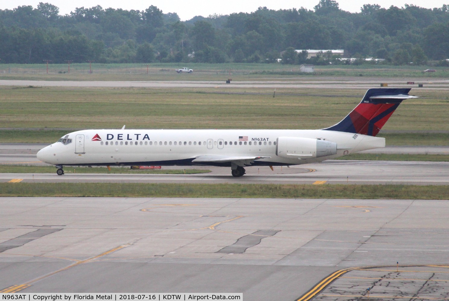 N963AT, 2001 Boeing 717-200 C/N 55024, Delta