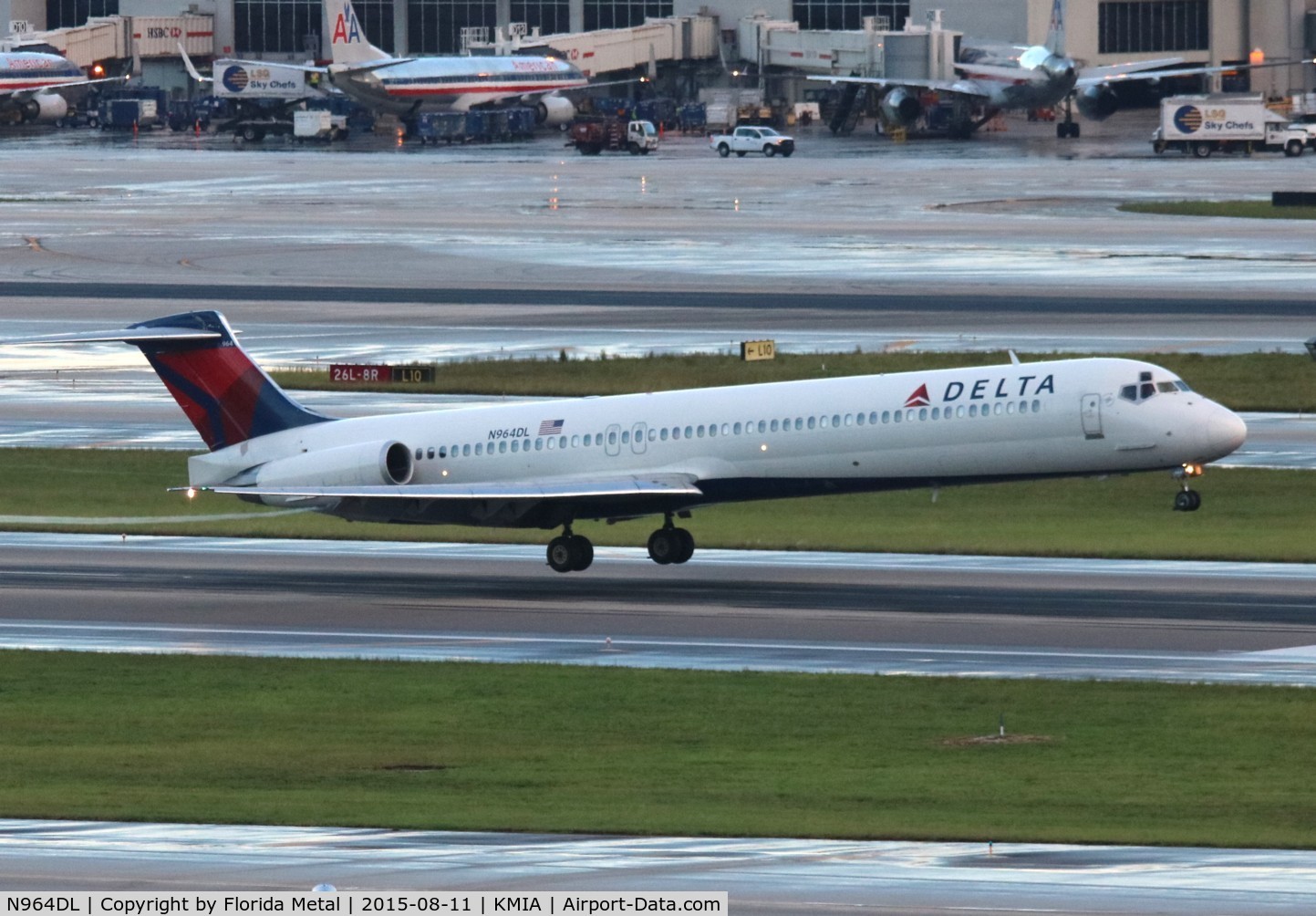 N964DL, 1990 McDonnell Douglas MD-88 C/N 49983, Delta