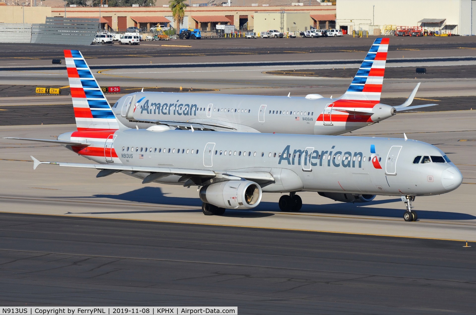 N913US, 2014 Airbus A321-231 C/N 6255, American A321 taxying