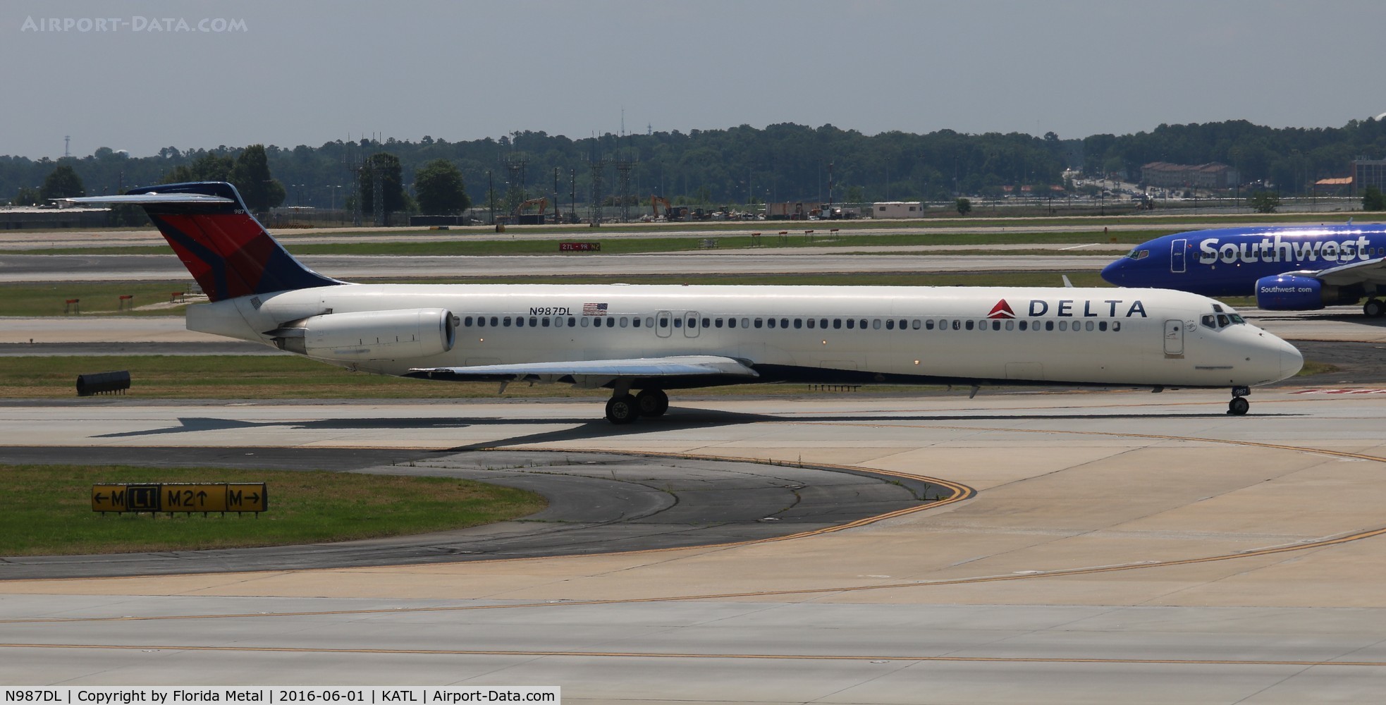 N987DL, 1991 McDonnell Douglas MD-88 C/N 53338, Delta