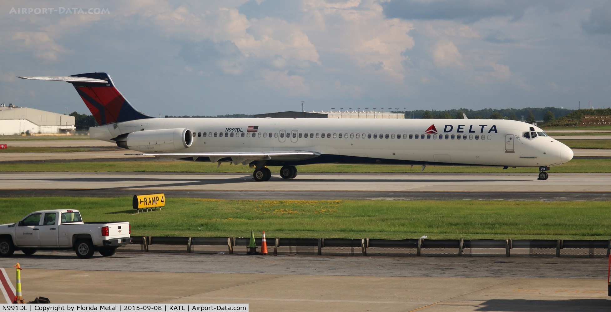 N991DL, 1991 McDonnell Douglas MD-88 C/N 53343, Delta