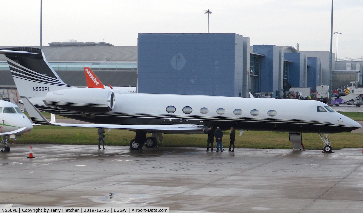 N550PL, 2008 Gulfstream Aerospace GV-SP (G550) C/N 5218, At Luton