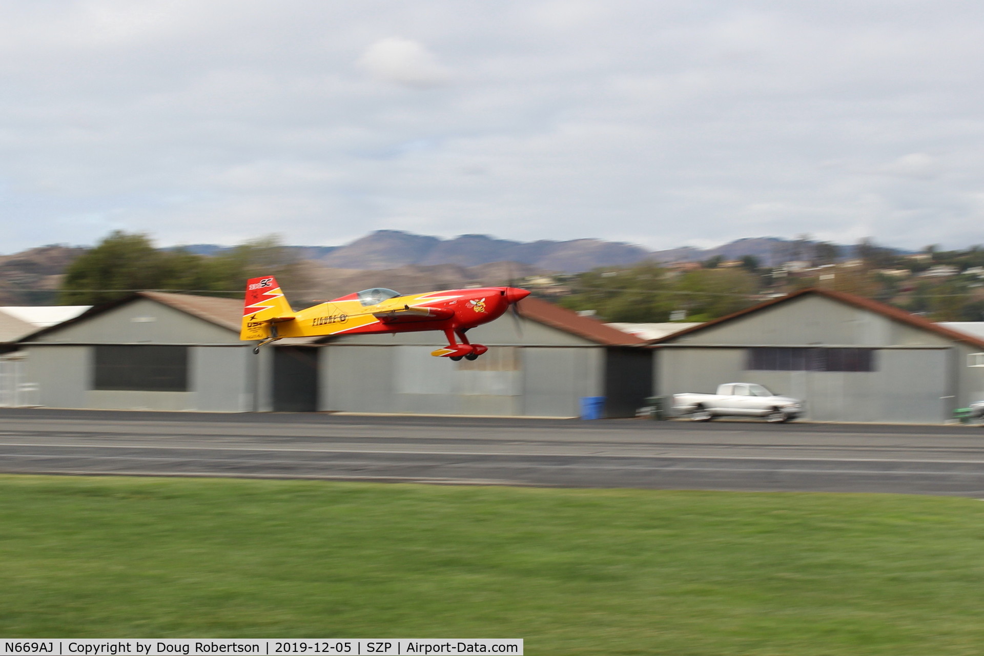 N669AJ, Extra EA-330SC C/N SC001E, EXTRA FLUGZEUG PRODUKTIONS EA-330/SC, unknown engine, Experimental Class, takeoff climb Rwy 04