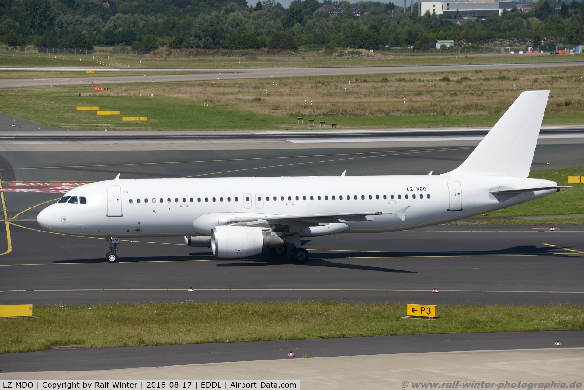 LZ-MDO, 1998 Airbus A320-214 C/N 0879, Airbus A320-214 - VL VIM Air Via all white - 879 - LZ-MDO - 17.08.2016 - DUS