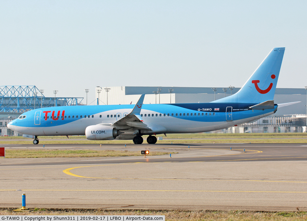G-TAWO, 2013 Boeing 737-8K5 C/N 37255, Ready for take off from rwy 14L... TUI titltes...