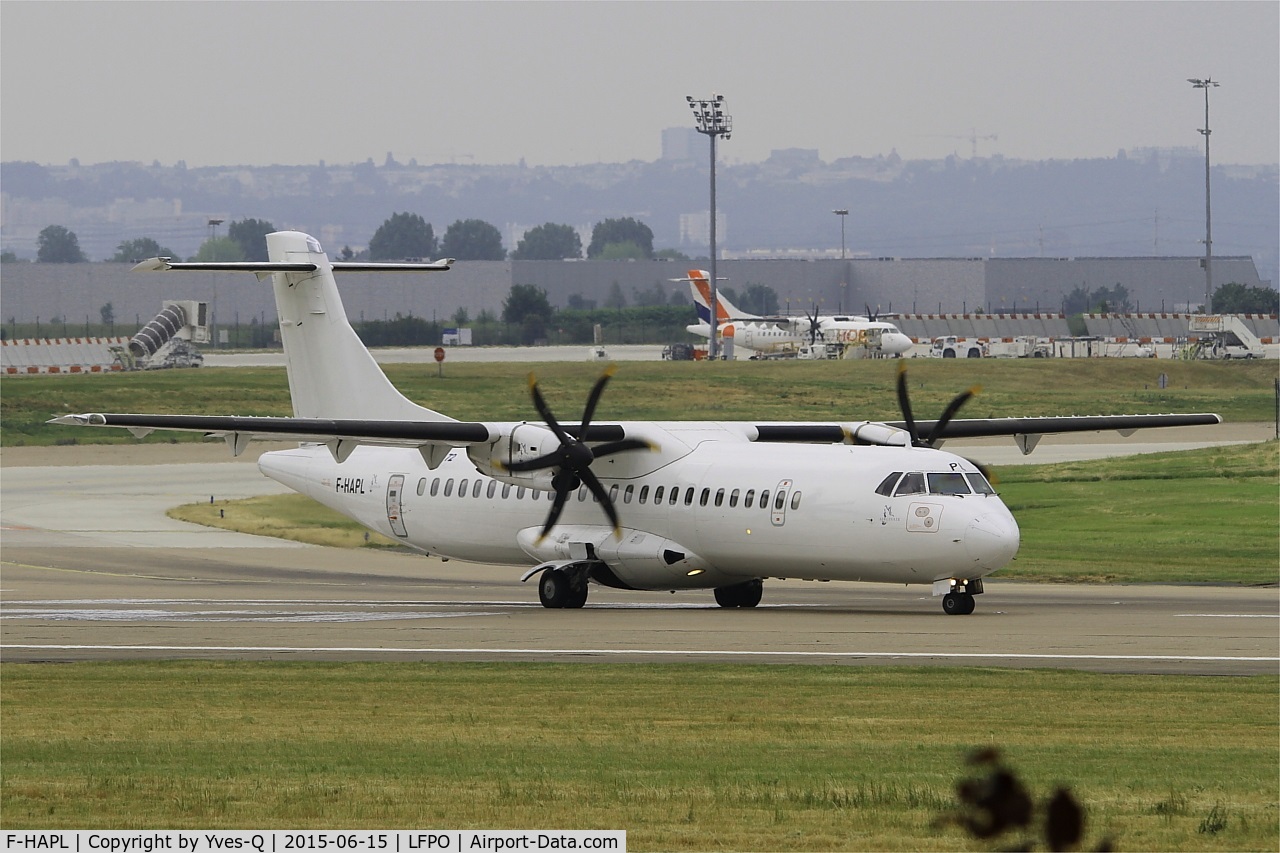 F-HAPL, 2000 ATR 72-212A C/N 654, ATR 72-212A - , Lining up rwy 08, Paris-Orly airport (LFPO-ORY)