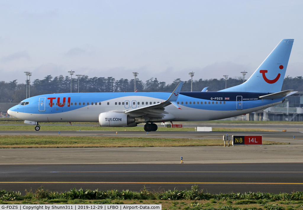 G-FDZS, 2009 Boeing 737-8K5 C/N 35147, Ready to take off from rwy 14L with TUI titles...