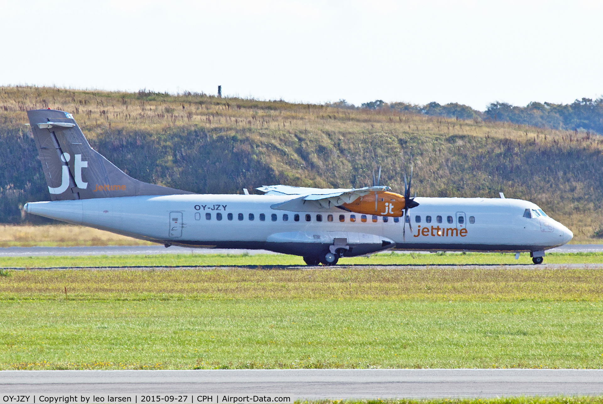 OY-JZY, 1998 ATR 72-212A C/N 540, Copenhagen 27.9.2015
