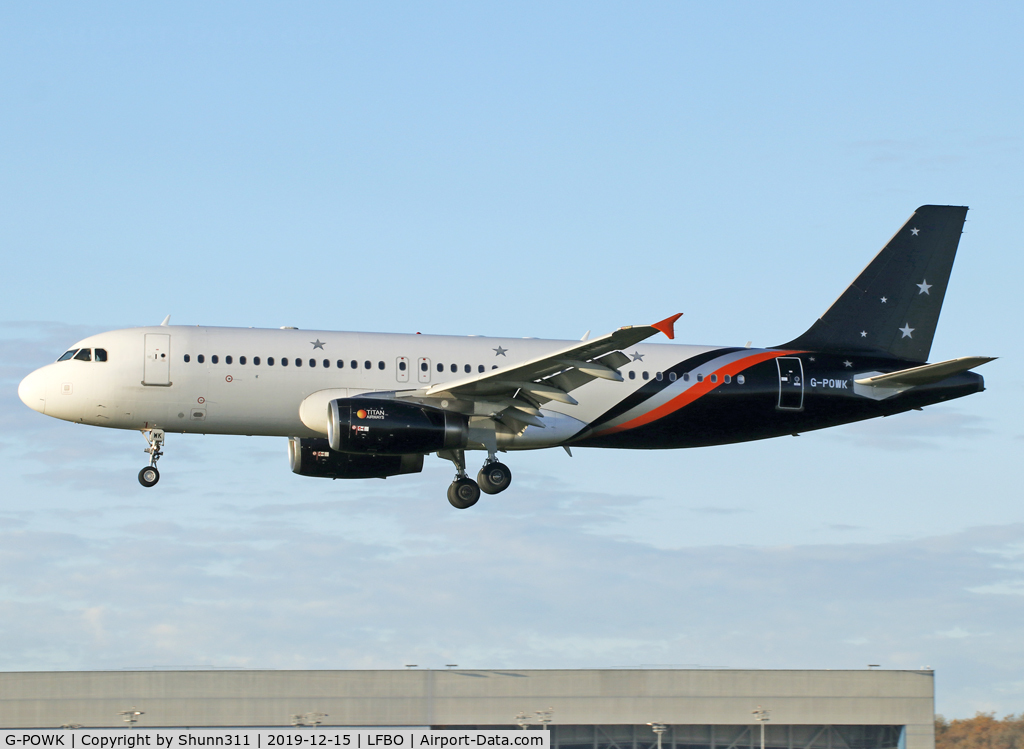 G-POWK, 2011 Airbus A320-233 C/N 4701, Landing rwy 14L