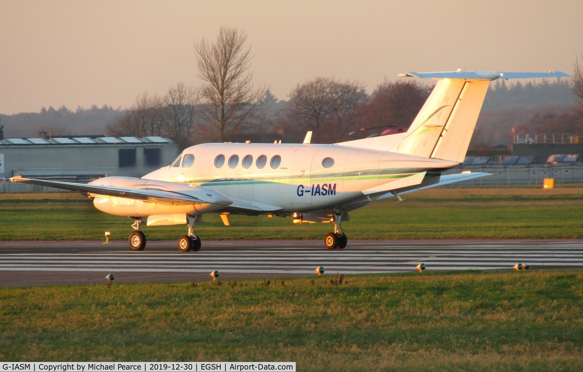 G-IASM, 1979 Beech 200 Super King Air C/N BB-521, Departing RWY 27 after a visit from Durham/Tees Valley (MME).