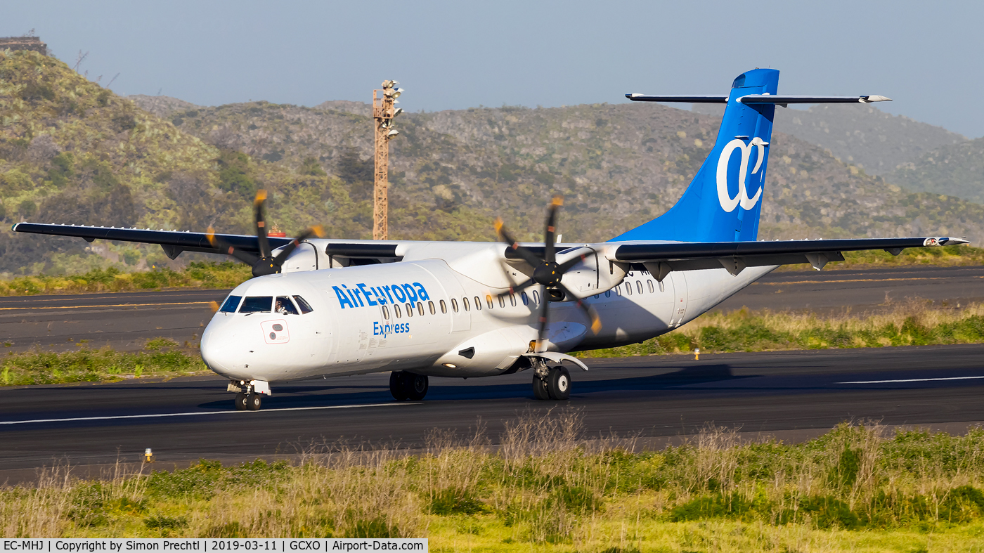 EC-MHJ, 2011 ATR 72-212A C/N 982, EC-MHJ @ Tenerife Norte Airport
