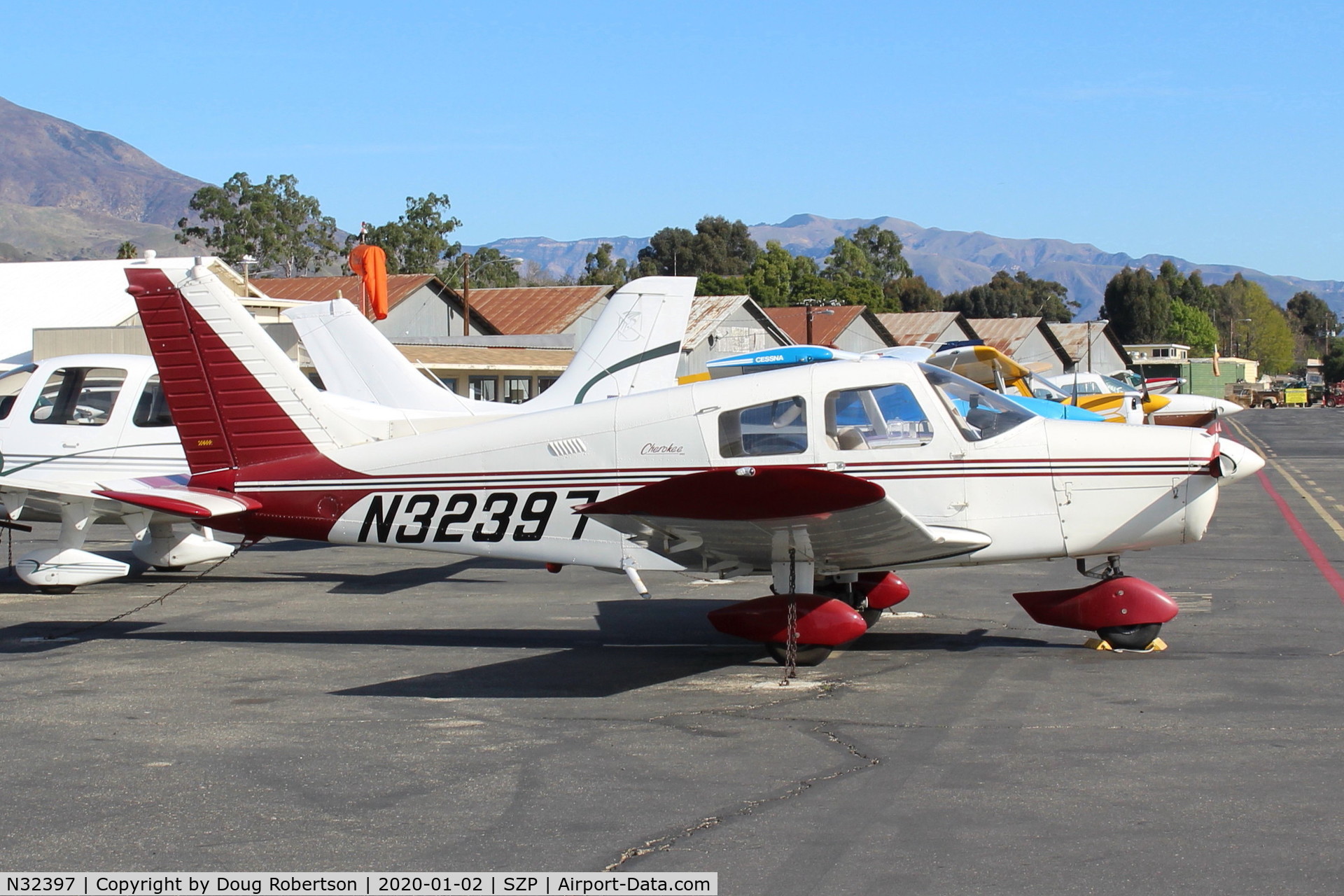 N32397, 1974 Piper PA-28-140 Cherokee C/N 28-7525062, 1974 Piper PA-28-140 CHEROKEE, Lycoming O-320-E2A 150 Hp, on Transient Ramp