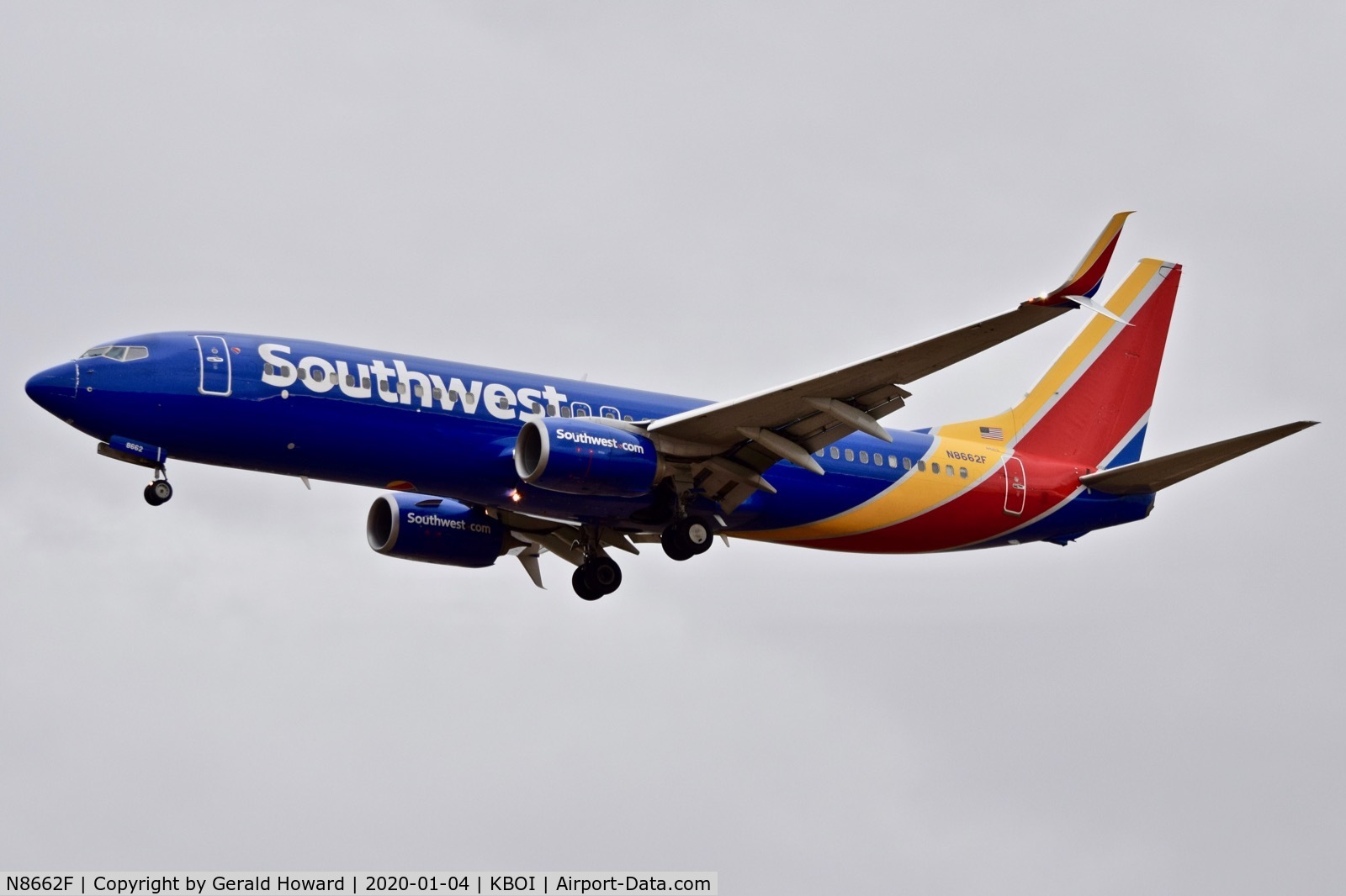 N8662F, 2015 Boeing 737-8H4 C/N 36936, Landing 28R.