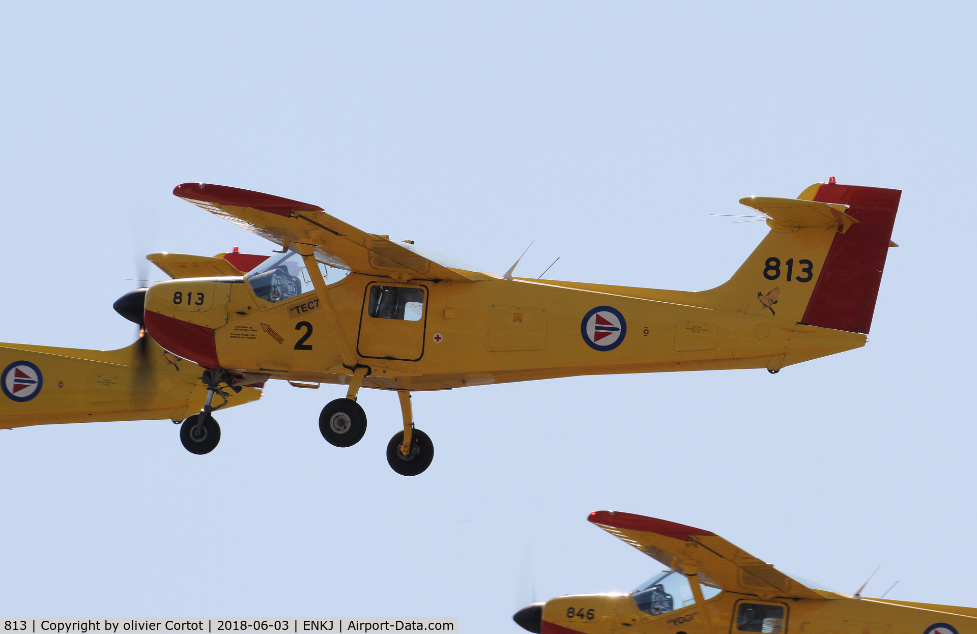 813, Saab MFI-15 Safari C/N 15-813, Kjeller airshow RNAF demo team