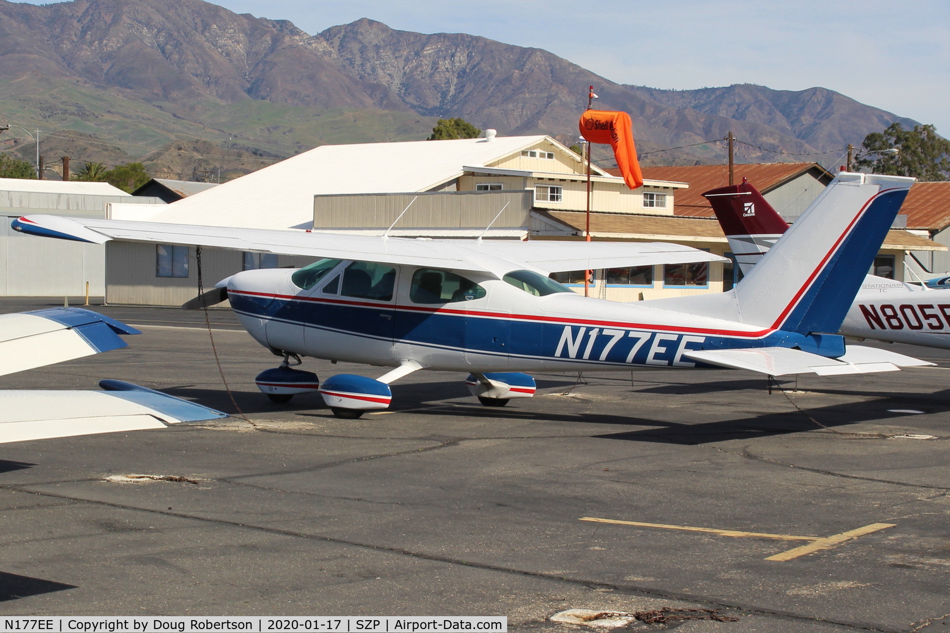 N177EE, 1976 Cessna 177B Cardinal C/N 17702511, 1976 Cessna 177B  CARDINAL, Lycoming O&VO-360 180 Hp, on transient ramp