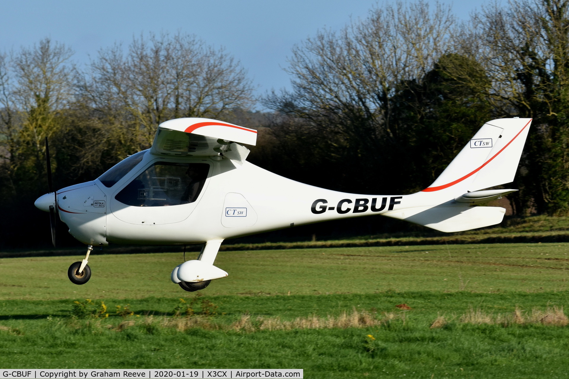 G-CBUF, 2002 Flight Design CT2K C/N 7901, Landing at Northrepps.
