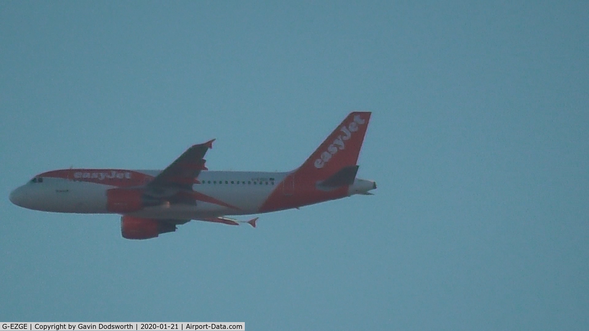 G-EZGE, 2011 Airbus A319-111 C/N 4624, easyJet flying over Darlington whilst on crew training at Teesside International Airport.