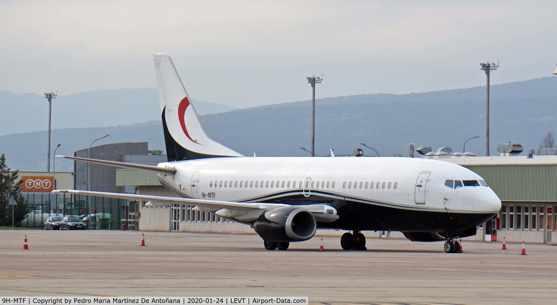 9H-MTF, 1987 Boeing 737-329 C/N 23774, Aeropuerto de Foronda - Vitoria-Gasteiz - Euskadi - España