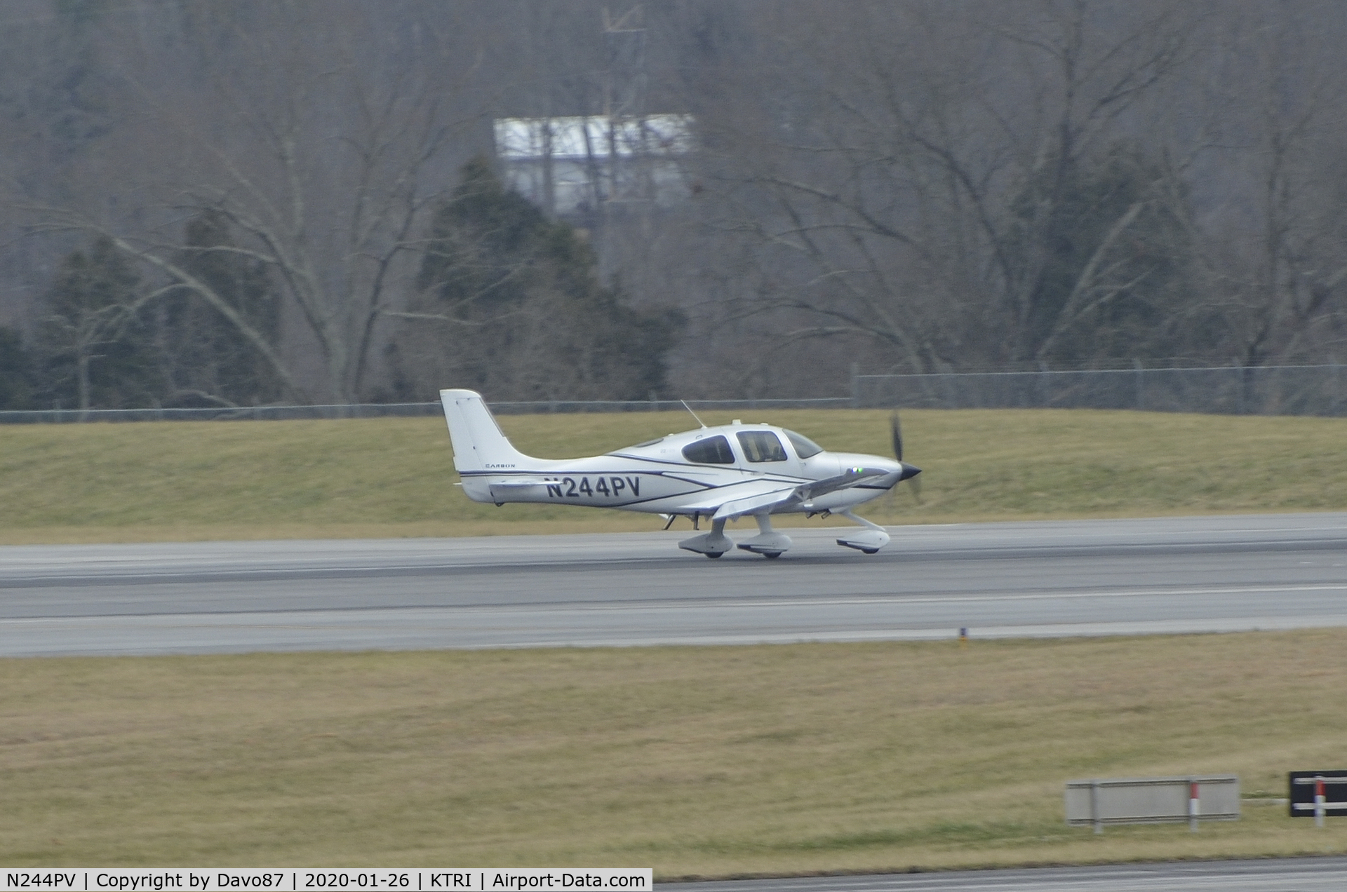 N244PV, 2016 Cirrus SR22 C/N 4392, Landing at Tri-Cities Airport (KTRI) in East Tennessee.