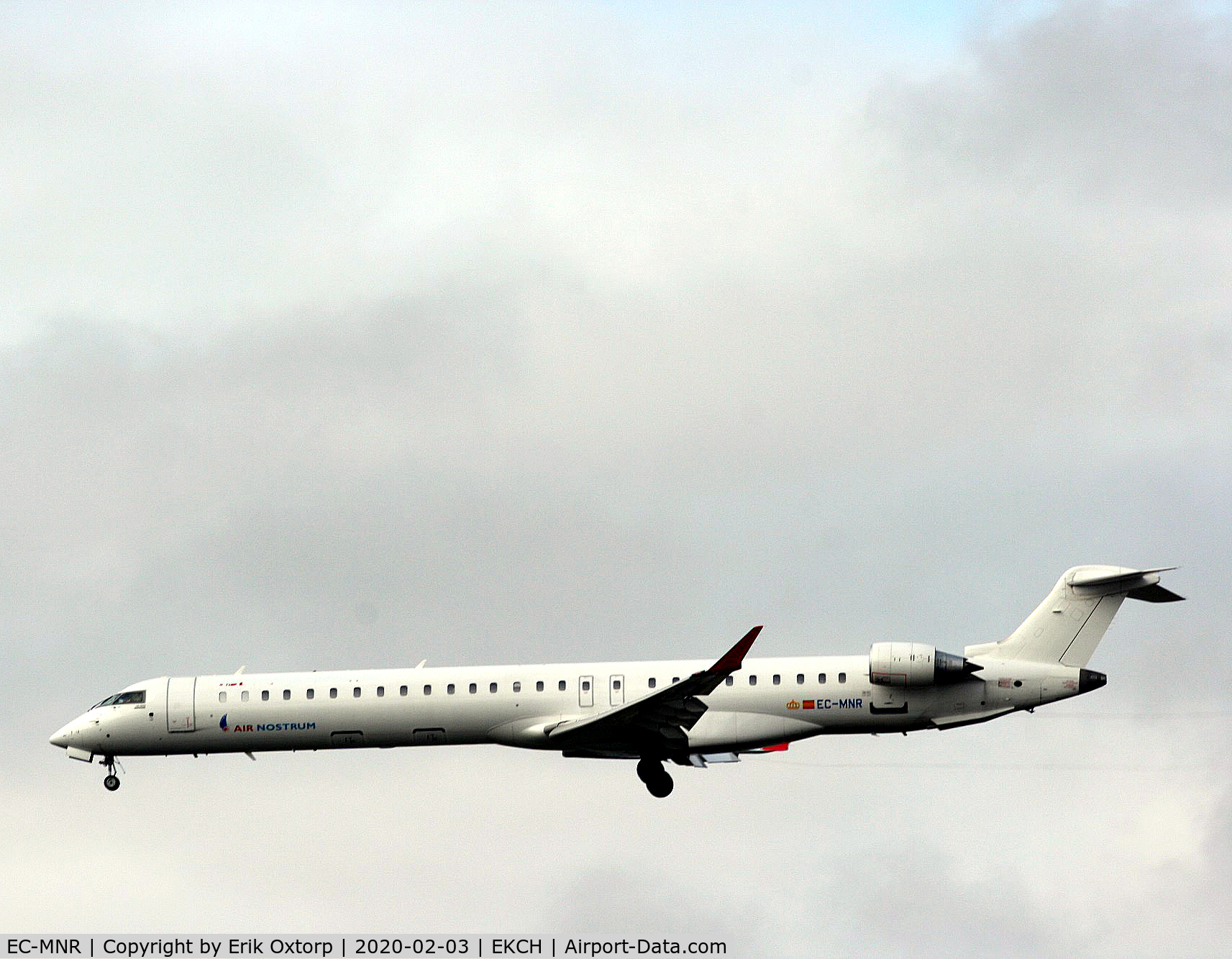 EC-MNR, 2016 Bombardier CRJ-1000 (CL-600-2E25) C/N 19052, EC-MNR landing rw  22L.
Operating on behalf of SAS