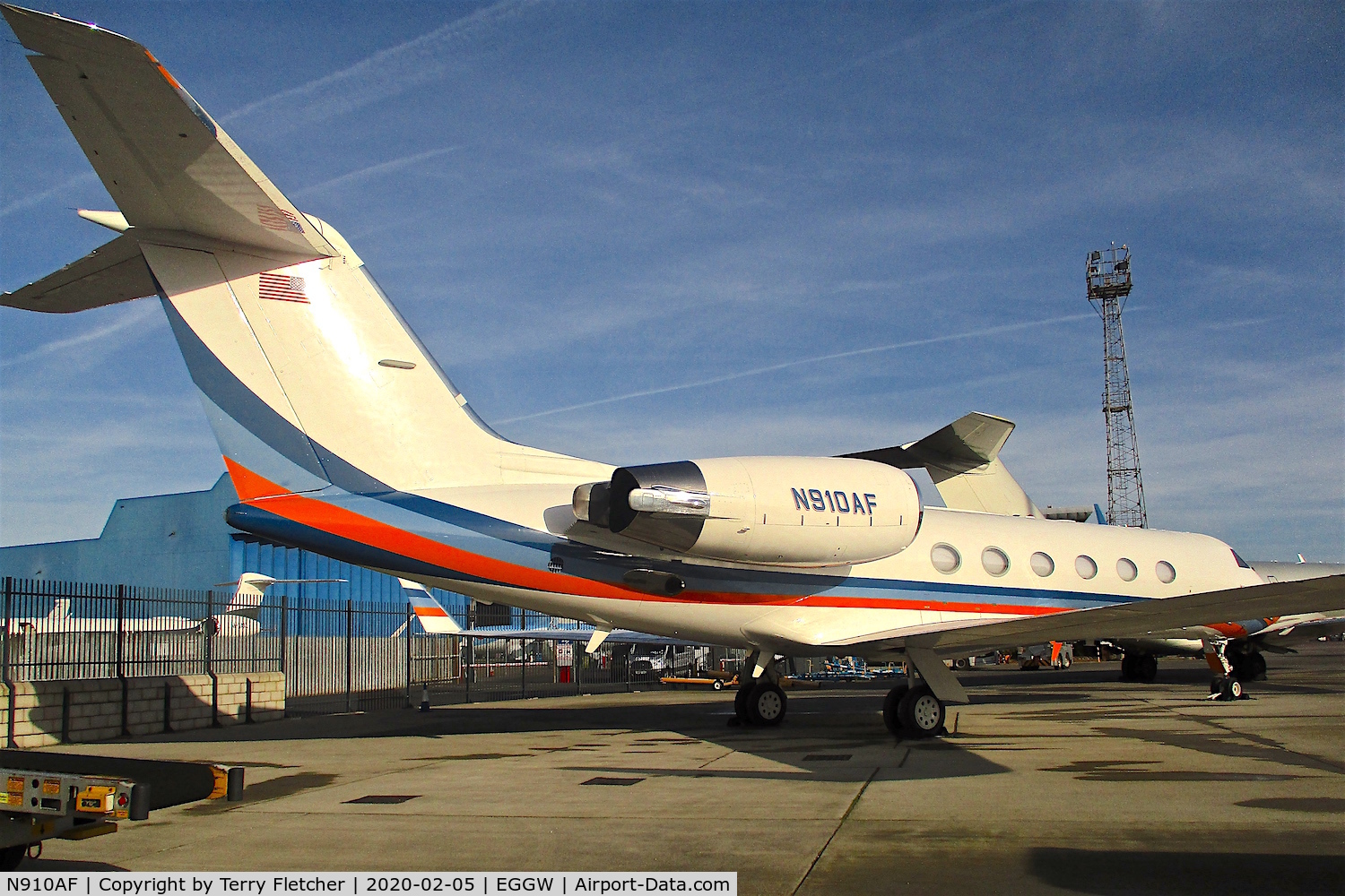 N910AF, 1997 Gulfstream Aerospace G-IV C/N 1312, At Luton