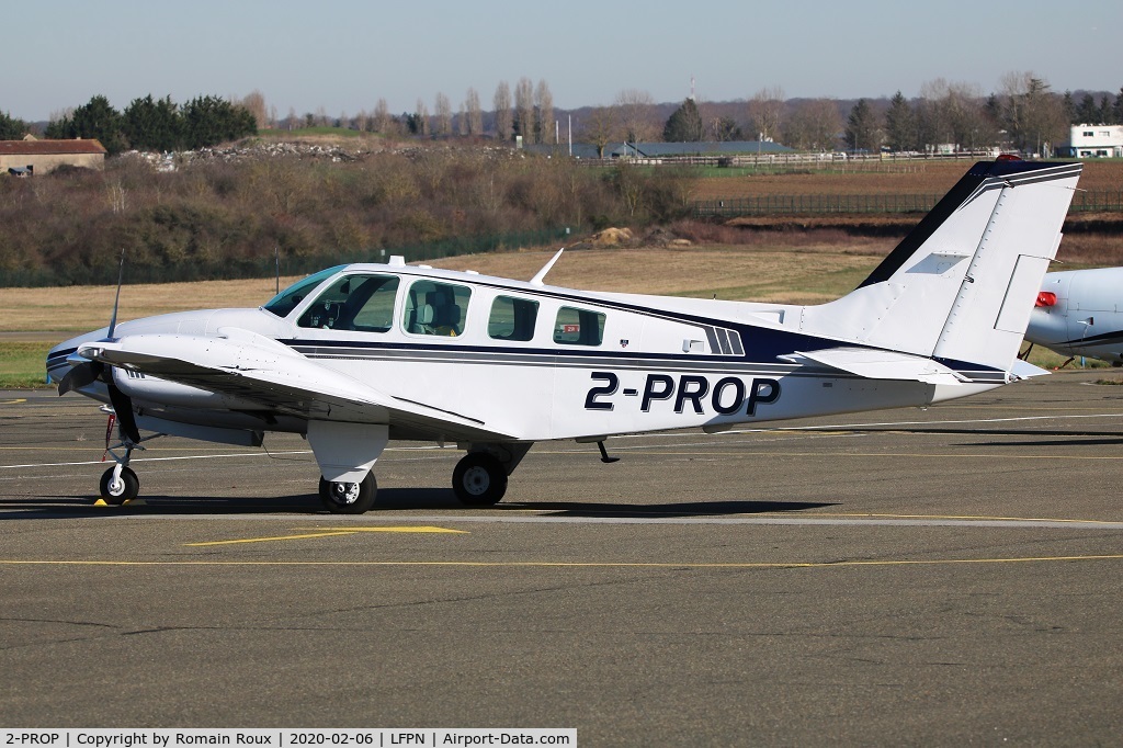 2-PROP, 1977 Beech 58 Baron C/N TH-893, Parked