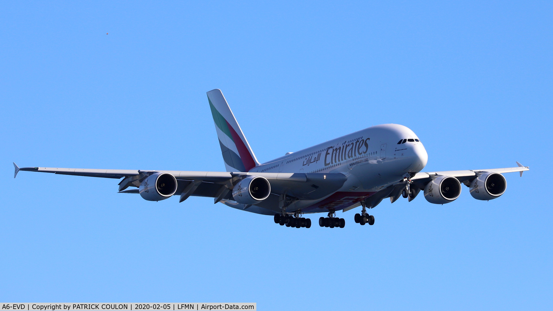 A6-EVD, 2017 Airbus A380-842 C/N 249, SHORT FINAL 22