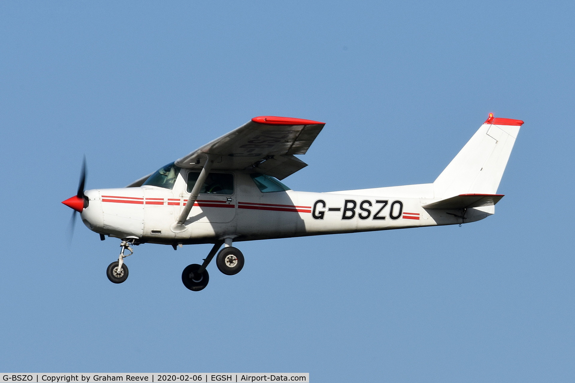G-BSZO, 1977 Cessna 152 C/N 152-80221, Landing at Norwich.