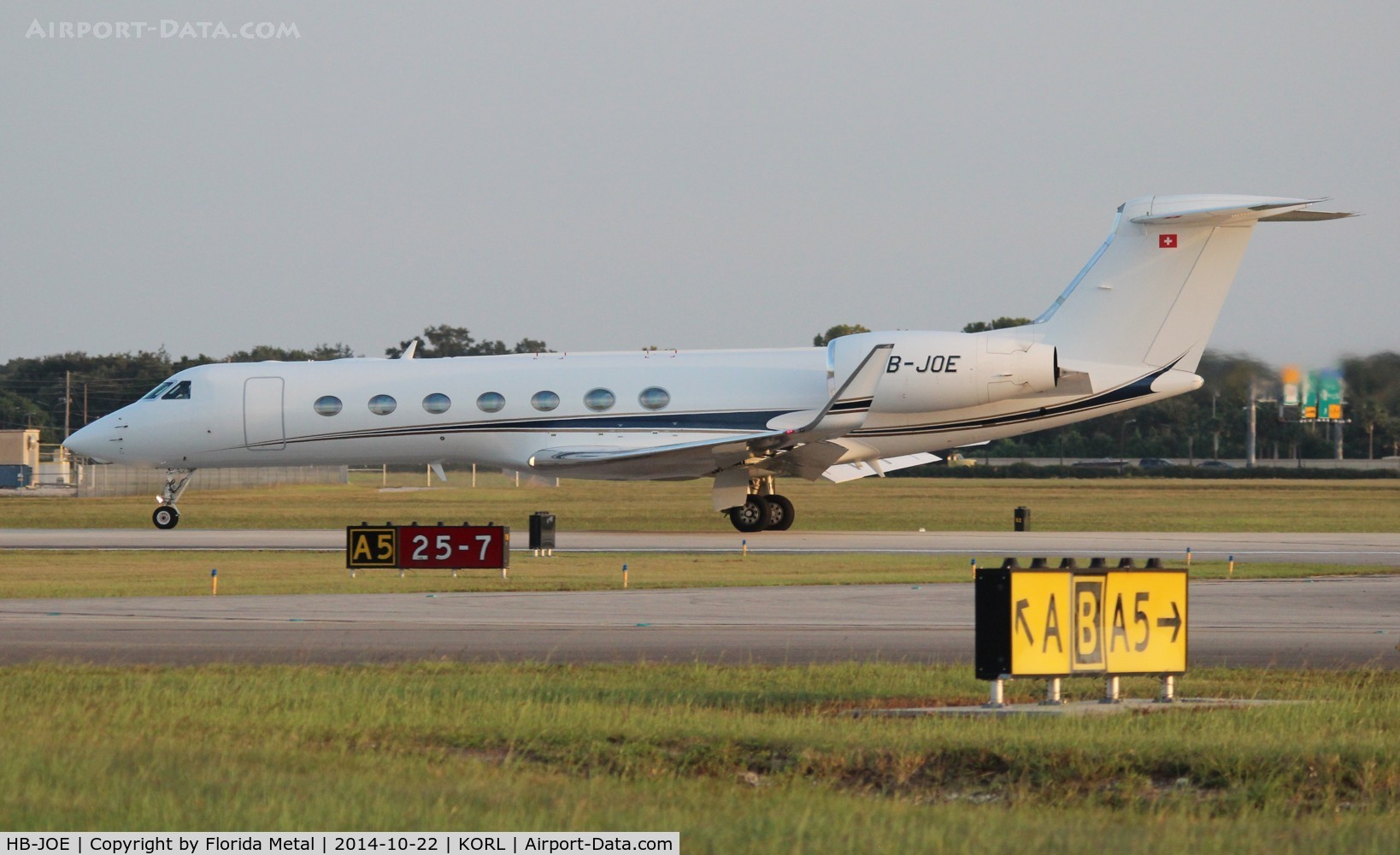 HB-JOE, 2008 Gulfstream Aerospace GV-SP (G550) C/N 5220, NBAA 2014