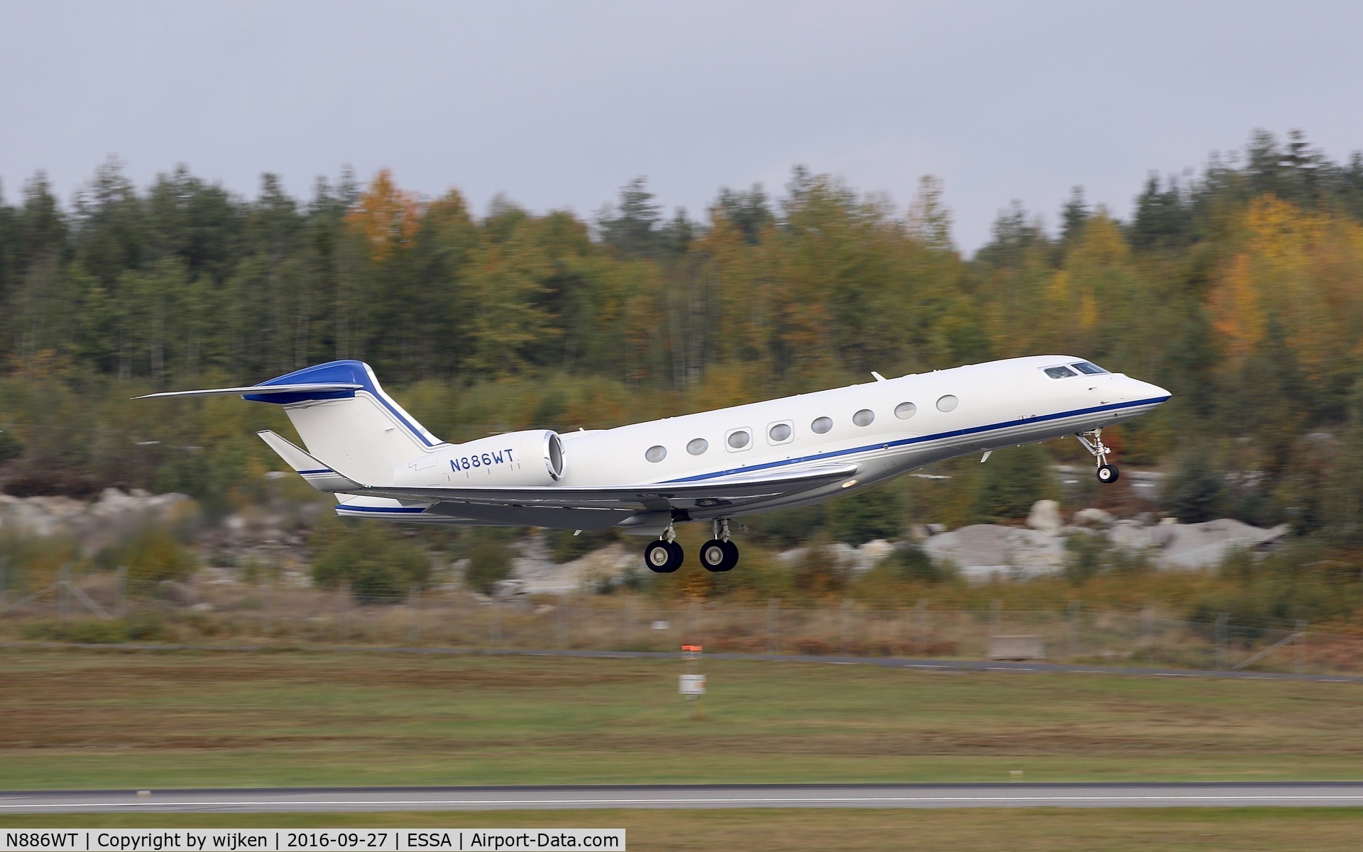 N886WT, 2012 Gulfstream Aerospace G650 (G-VI) C/N 6017, RWY 08