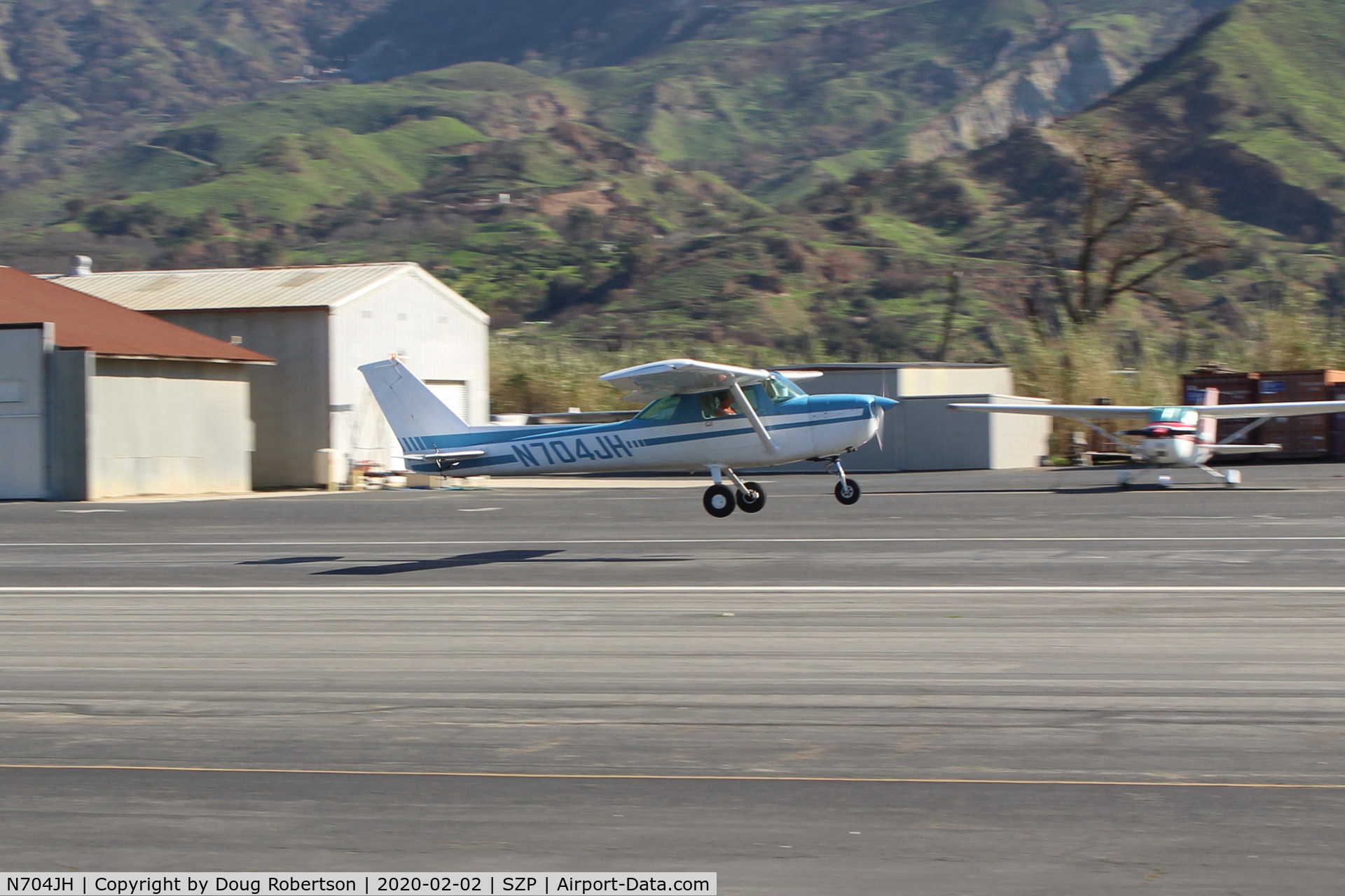 N704JH, 1976 Cessna 150M C/N 15078644, 1976 Cessna 150M, Continental O-200 100 Hp, landing Rwy 22