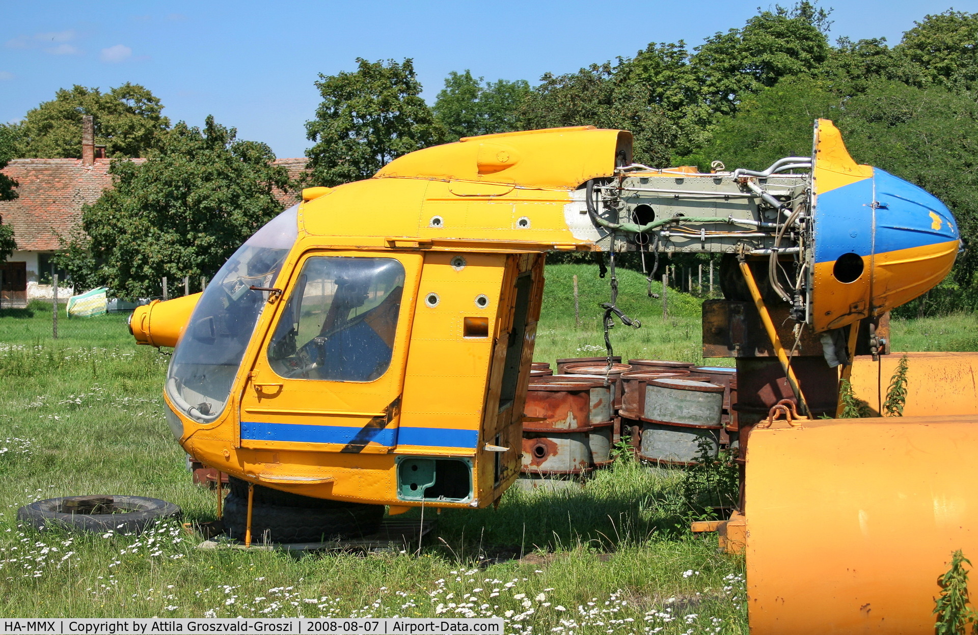 HA-MMX, 1974 Kamov Ka-26 Hoodlum C/N 7404302, Ikervár agricultural airport and take-off field
