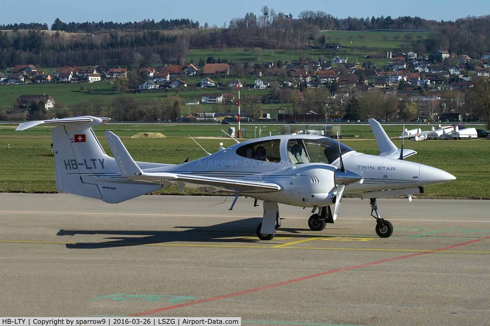 HB-LTY, 2005 Diamond DA-42 Twin Star C/N 42.069, HB-registered from 2006-03-01 until 2010-06-22 and from  2013-07-17 until 2019-02-25.