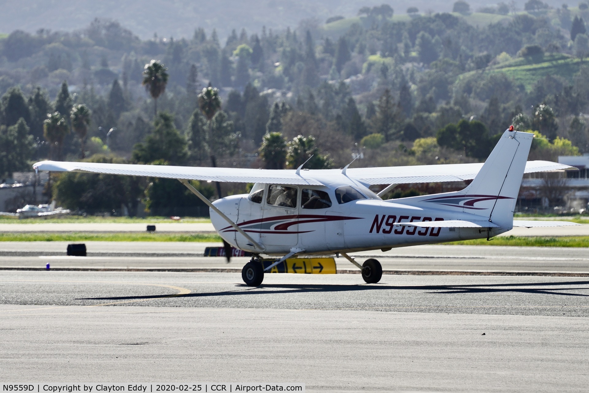 N9559D, 1999 Cessna 172R C/N 17280488, Buchanan Field Concord California 2020.