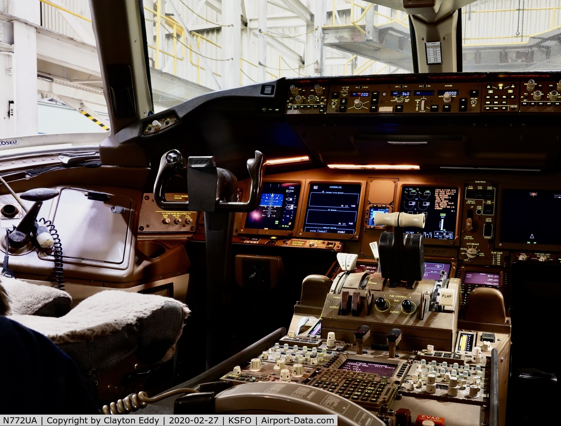 N772UA, 1995 Boeing 777-222 C/N 26930, Flightdeck SFO 2020.