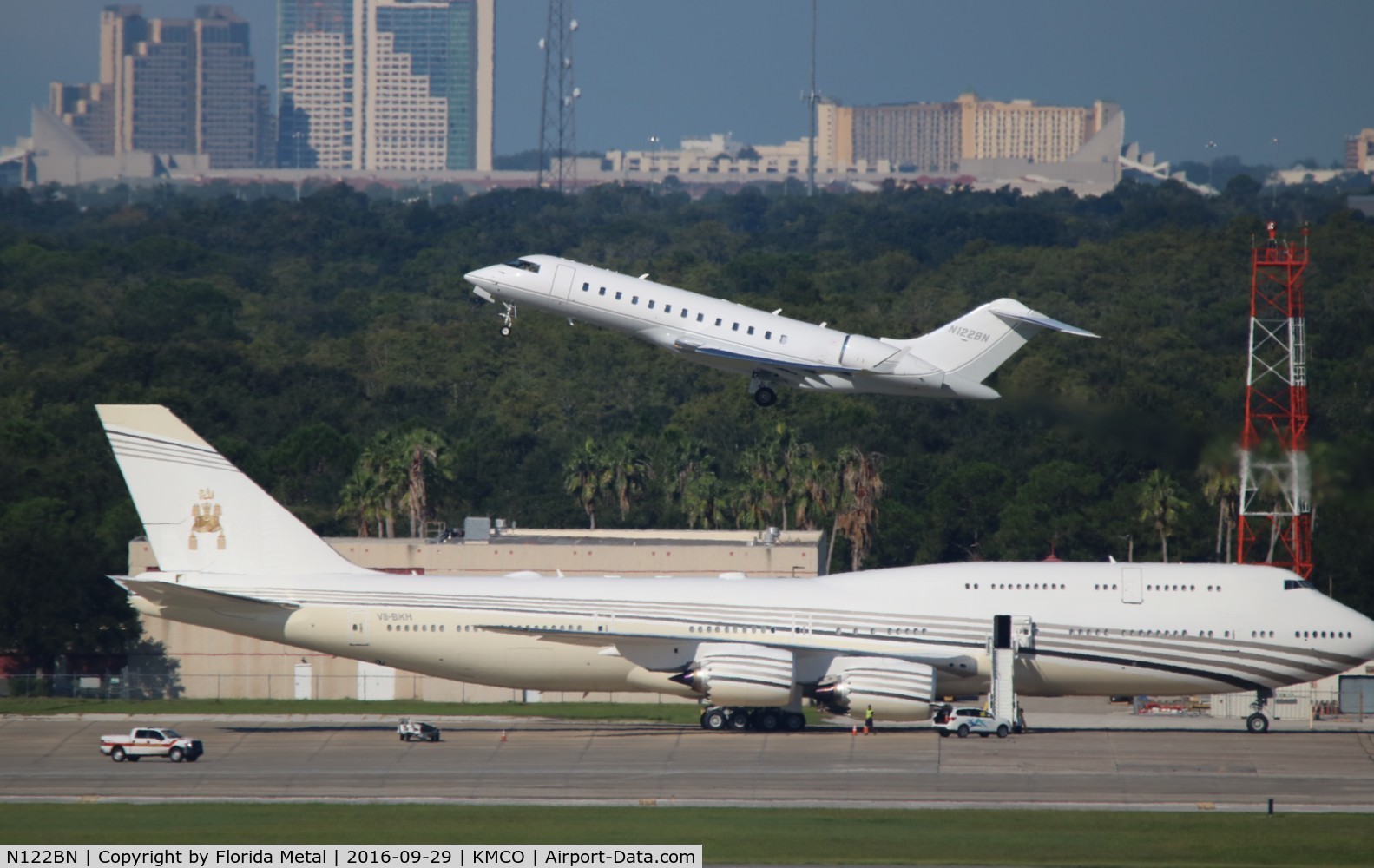 N122BN, 2001 Bombardier BD-700-1A10 Global Express C/N 9103, MCO 2016