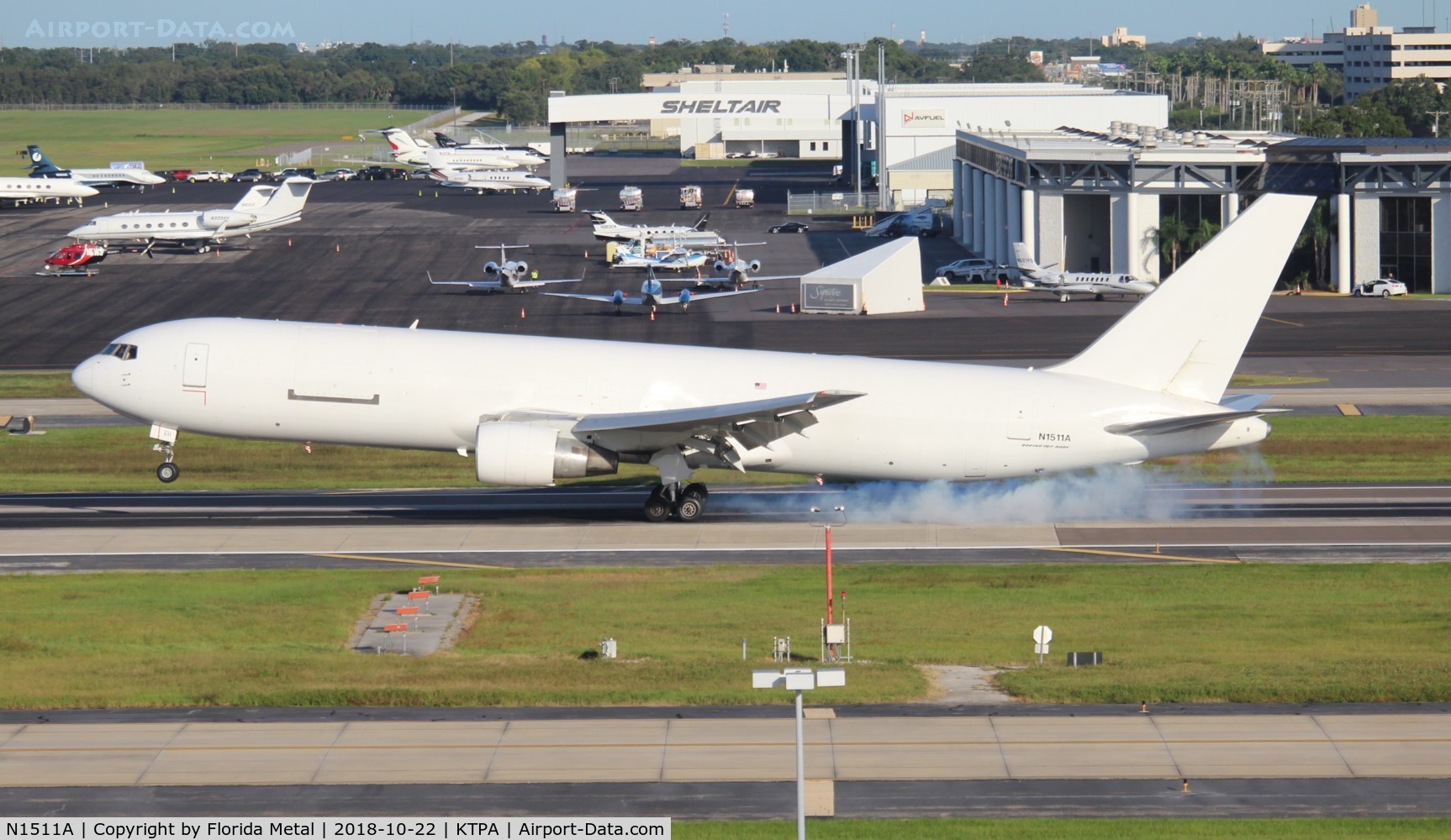 N1511A, 1989 Boeing 767-383/ER C/N 24318, Amazon
