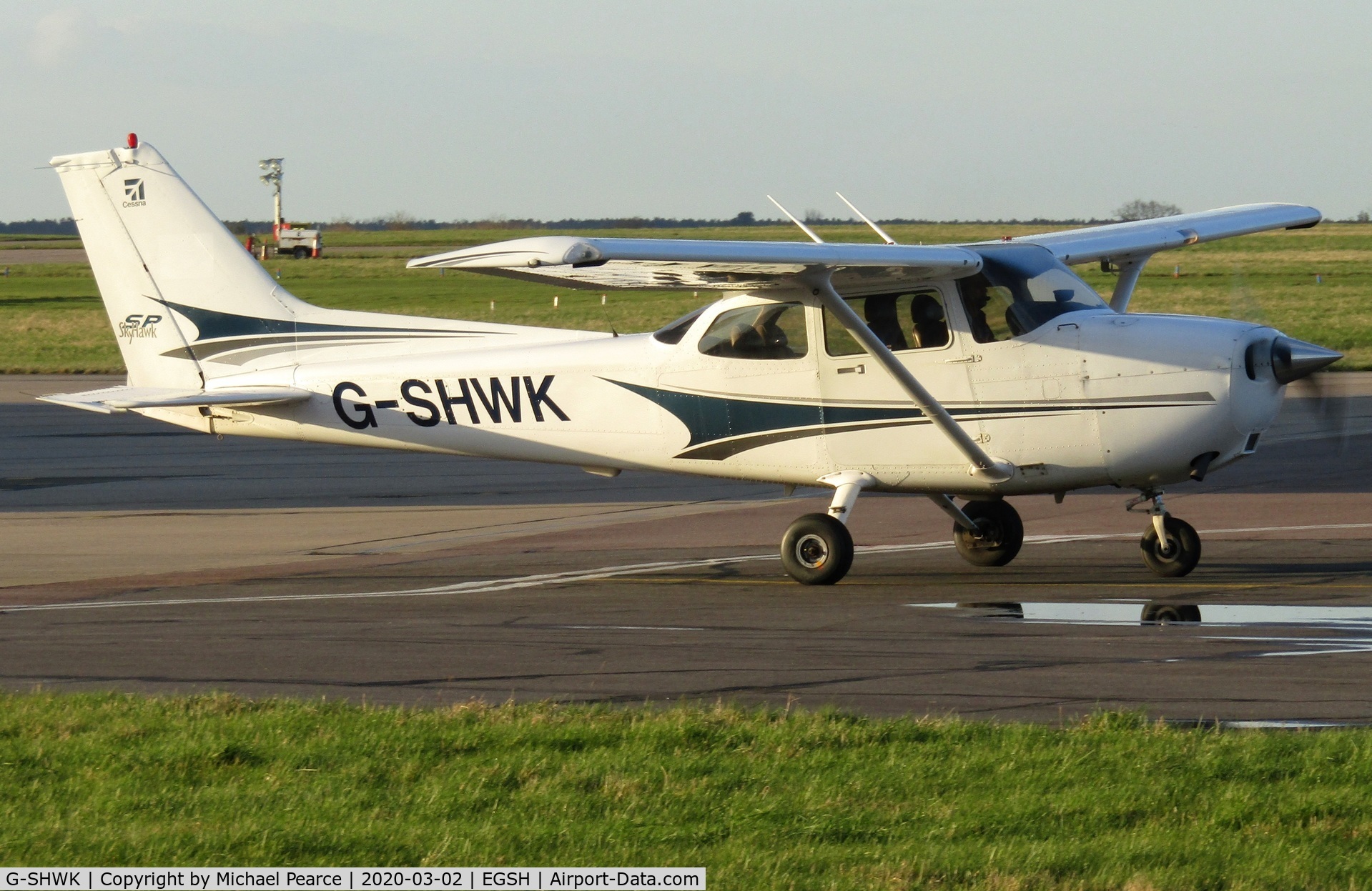 G-SHWK, 2004 Cessna 172S Skyhawk SP C/N 172S9642, Departing the SaxonAir ramp following a few days' visit from Cambridge (CBG).