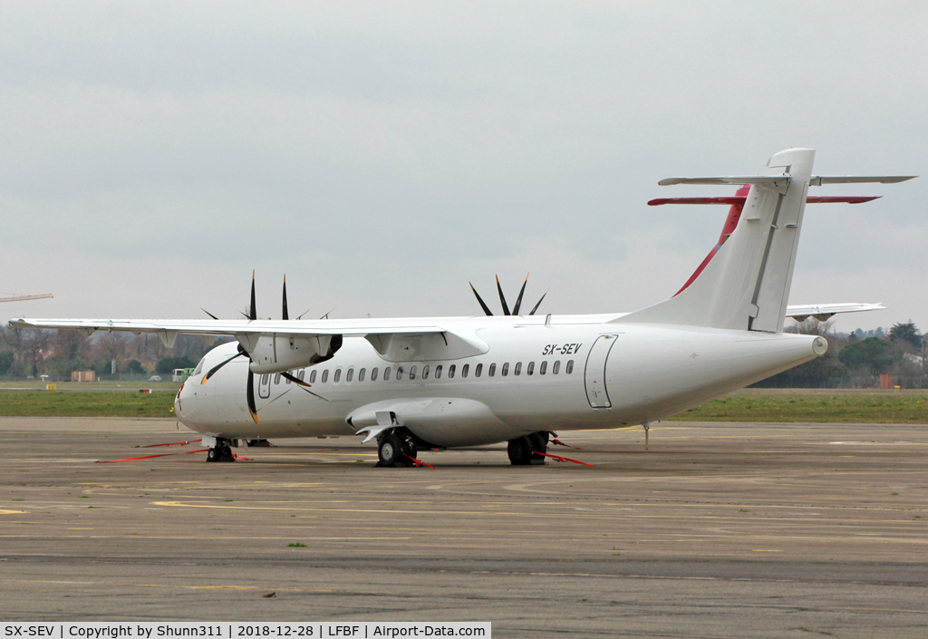 SX-SEV, 2006 ATR 72-212A C/N 699, Parked in all white c/s without titles... Waiting his delivery...