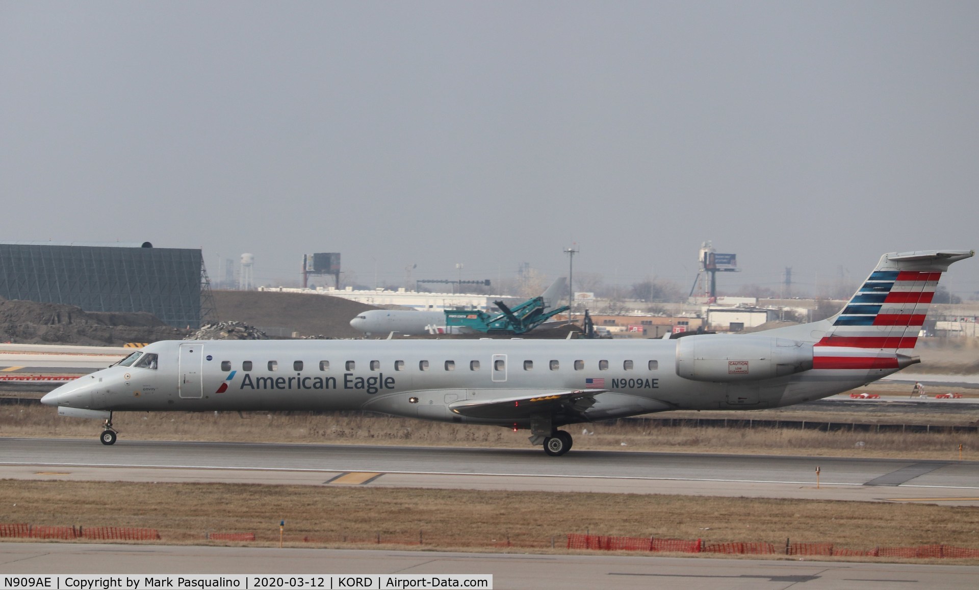 N909AE, 2005 Embraer ERJ-145LR (EMB-145LR) C/N 14500899, EMB-145LR